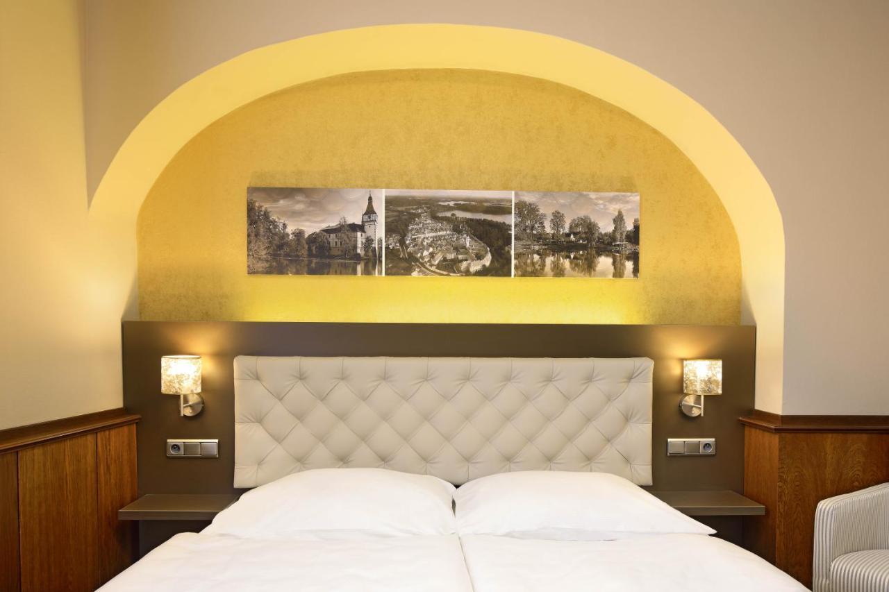 Třeboň Hotel Zlata Hvezda מראה חיצוני תמונה